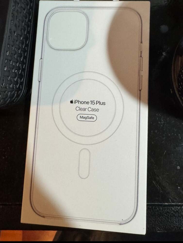 Apple iPhone 15 plus clear case magsafe